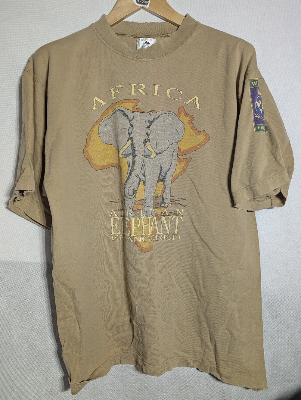 Trashed 90s Galt Sand African Elephant T-Shirt World Preserve Nature Graphic USA